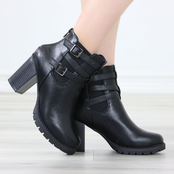 Black Ankle Boots Chunky Lug Block Heel Synthetic Leather Round Toe - Picture 3 of 12